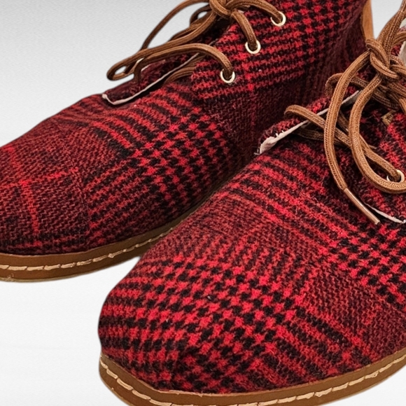 Toms Red Plaid Bota Shoes Size 10 - Picture 3 of 16